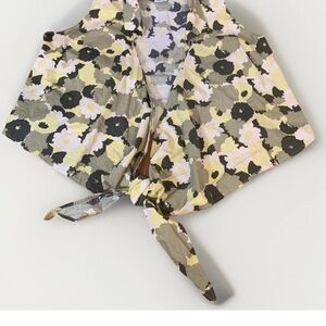 Carlisle Women’s Sleeveless Floral Top Size 18 Wrap Tie Front Fun Classic Retro